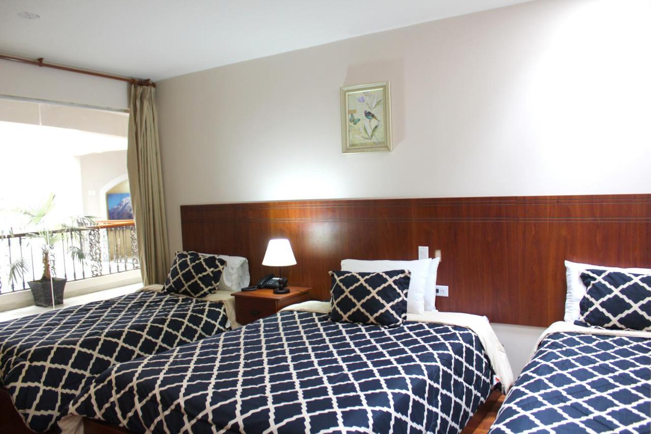 Rio Hotel Riobamba Extérieur photo